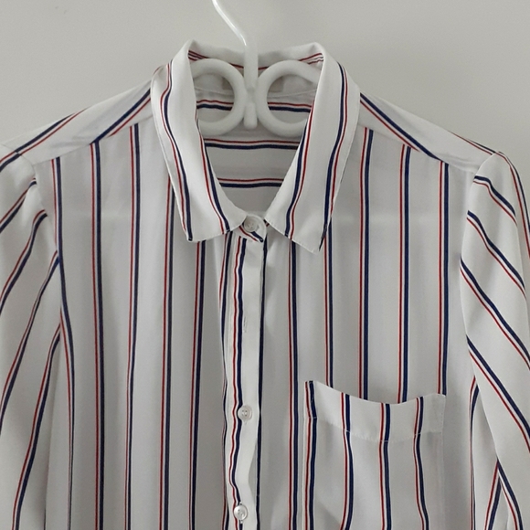 Smart Set Blouse Stripped - Picture 2 of 5